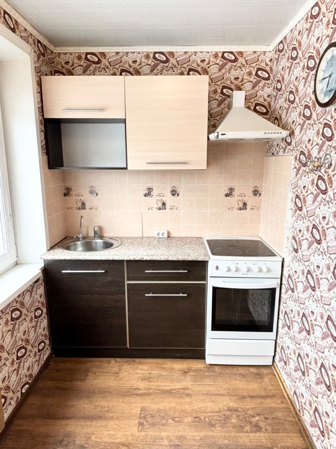 Прямая продажа! Ключи в день сделки! 
3х комнатная квартира 62,7 м2 в центре города! С хорошей планировкой! 
Все 3 комнаты раздельные! 

Состояние хорошее. Можно заехать и жить, но у Вас есть прекрасная возможность переделать все на свой вкус, включая планировку!

 Развитая инфраструктура.

Доступно