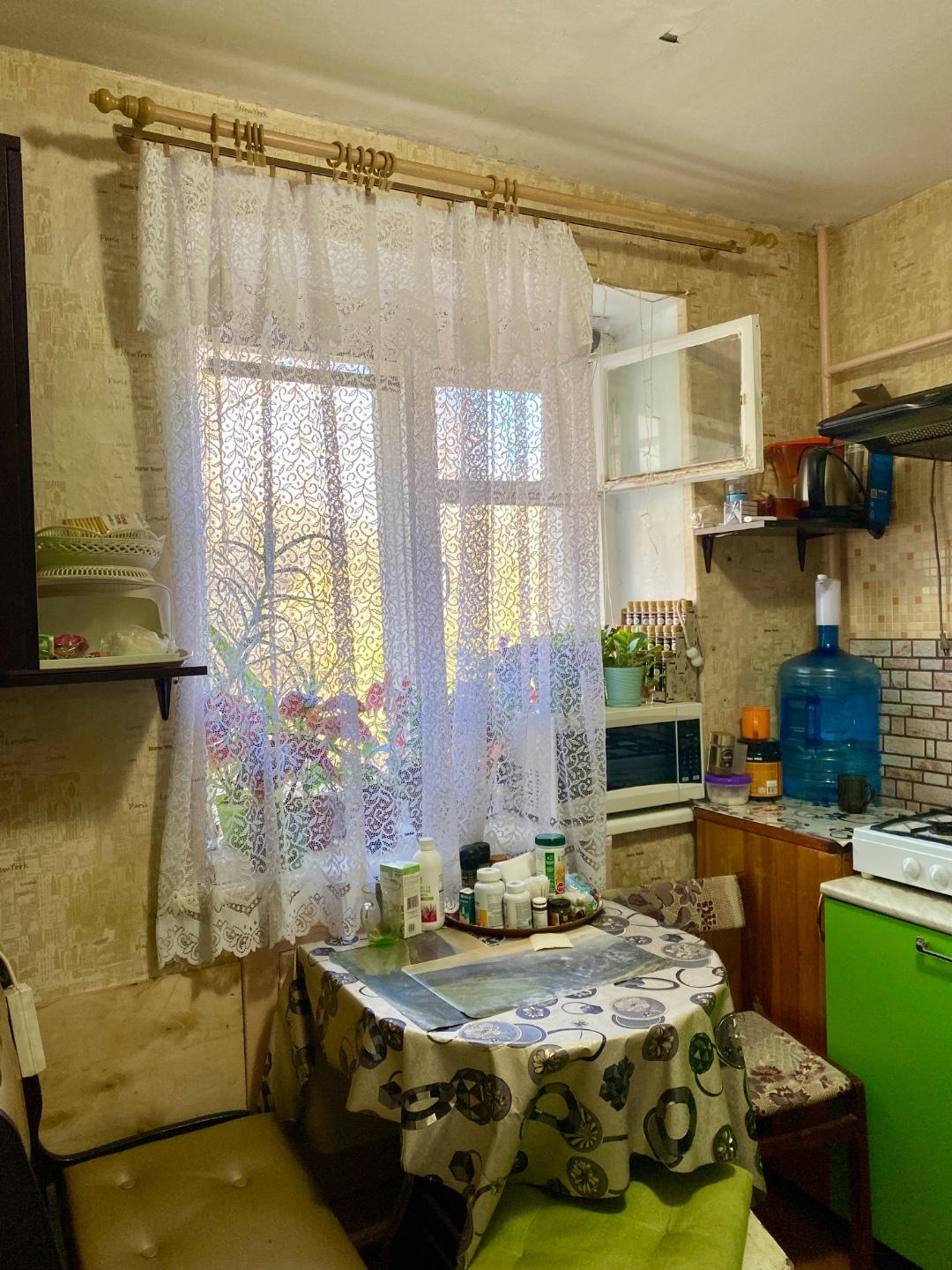 Прямая продажа.
Квартира требует ремонта.
Солнечная сторона, очень тепло.
Есть балкон.
Собственник взрослый.
Вся сумма в договоре.
Обременений не зарегистрировано.
Подходит любая форма оплаты.
Звоните!