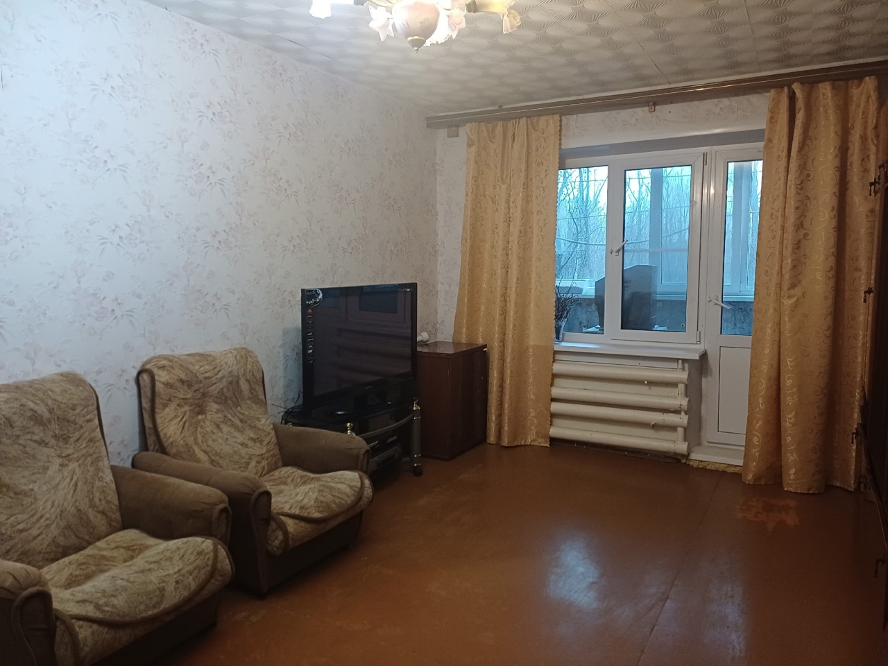 Арктическая ипотека подходит!
На прямой продаже просторная 2-х комнатная квартира в п. Катунино . 93 серия Общая площадь 53, 1 кв.м. Кухня 8.6. объемная прихожая. Комнаты и су раздельно. Окна и лоджия стеклопакеты. Водопроводная и канализацианная система новая, счетчики. В доме высокий цоколь, чисты