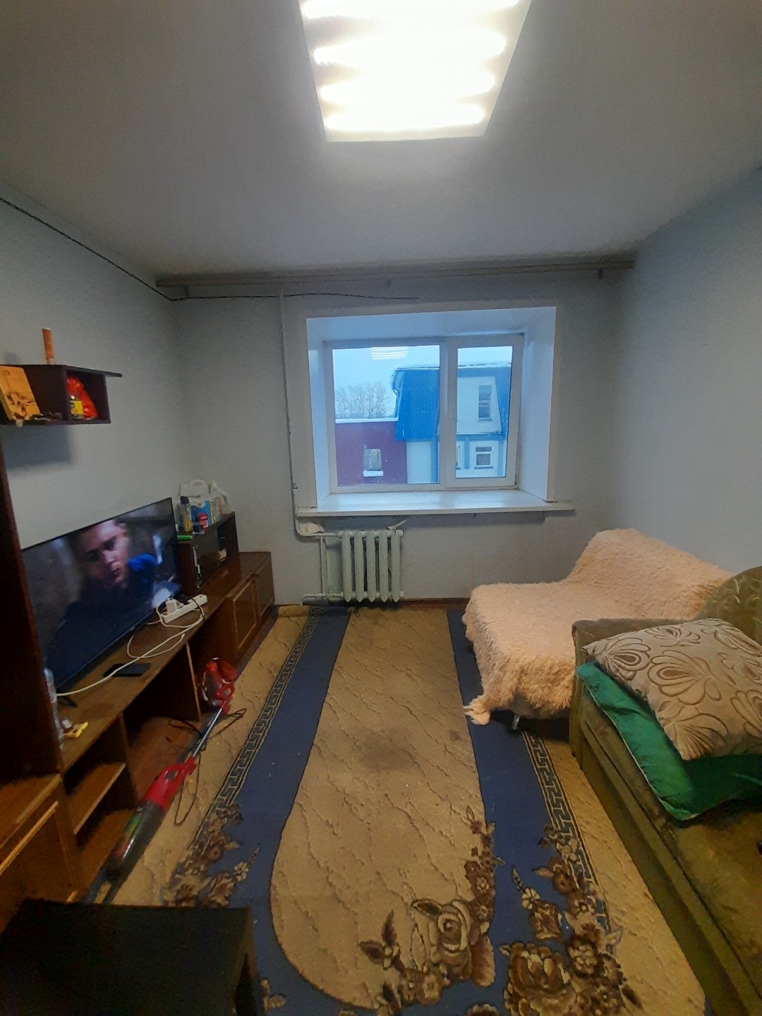 На прямой продаже комната в блок секции, общей площадью 12.3 кв.м. Состояние обычное, подходит любая форма оплаты, развитая инфраструктура, рядом продуктовые магазины, Полюс, Макси и т.д., автобусные остановки, школы, д/сады. 