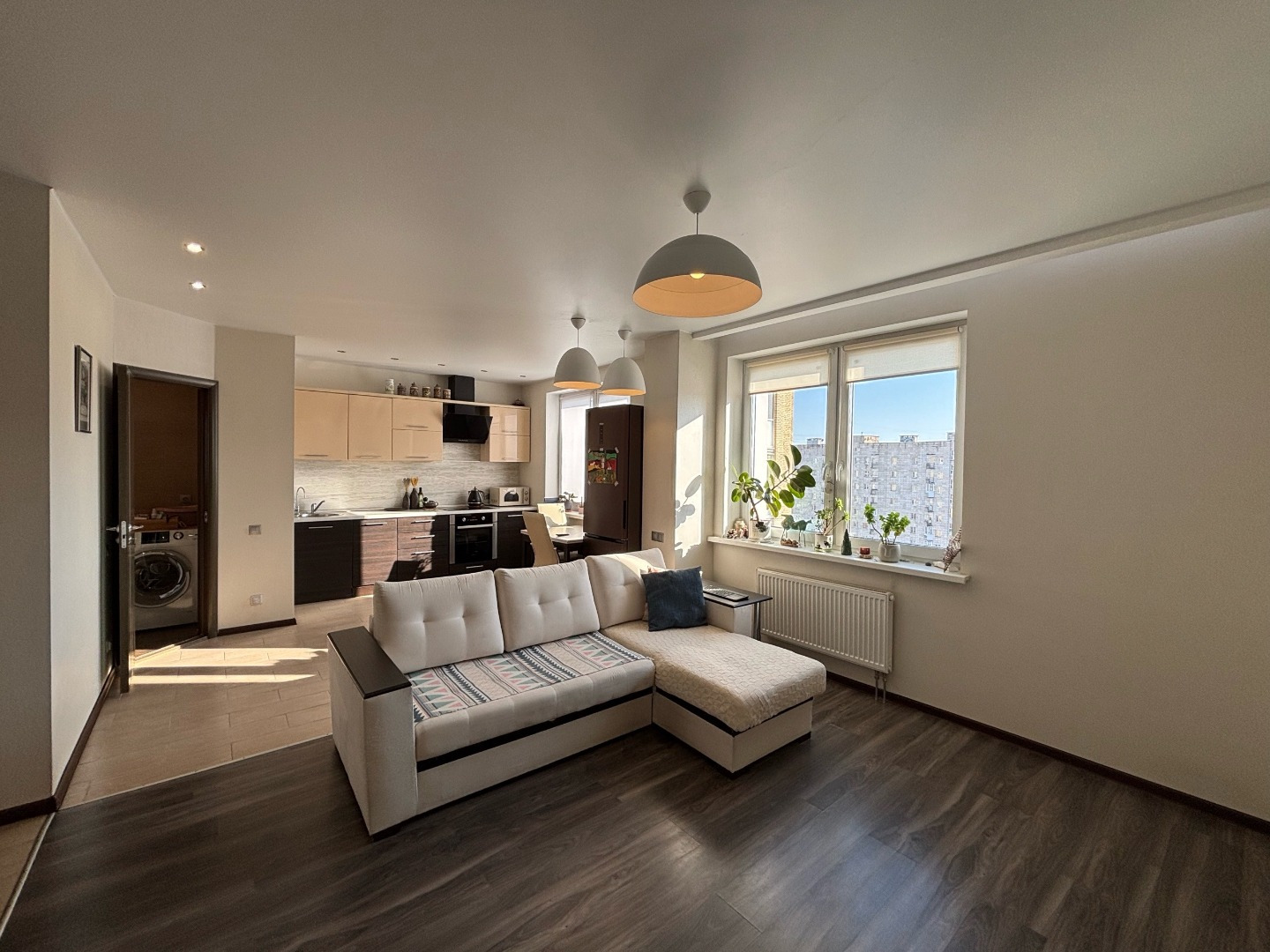 Комфортное жилье для Вас в районе с развитой инфраструктурой!

Продается квартира в ТСЖ с комфортным председателем. В доме есть свои сантехники и электрики, установлены счетчики для всех коммуникаций.

Продуманный ремонт
* Теплые полы: В ванной, кухне и коридоре.
* Раздельный санузел: Для вашего удо