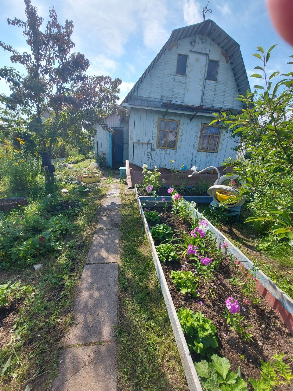 Продается Дача на участке 4,6 соток, 15 минут пешком от метро- пр.Ветеранов