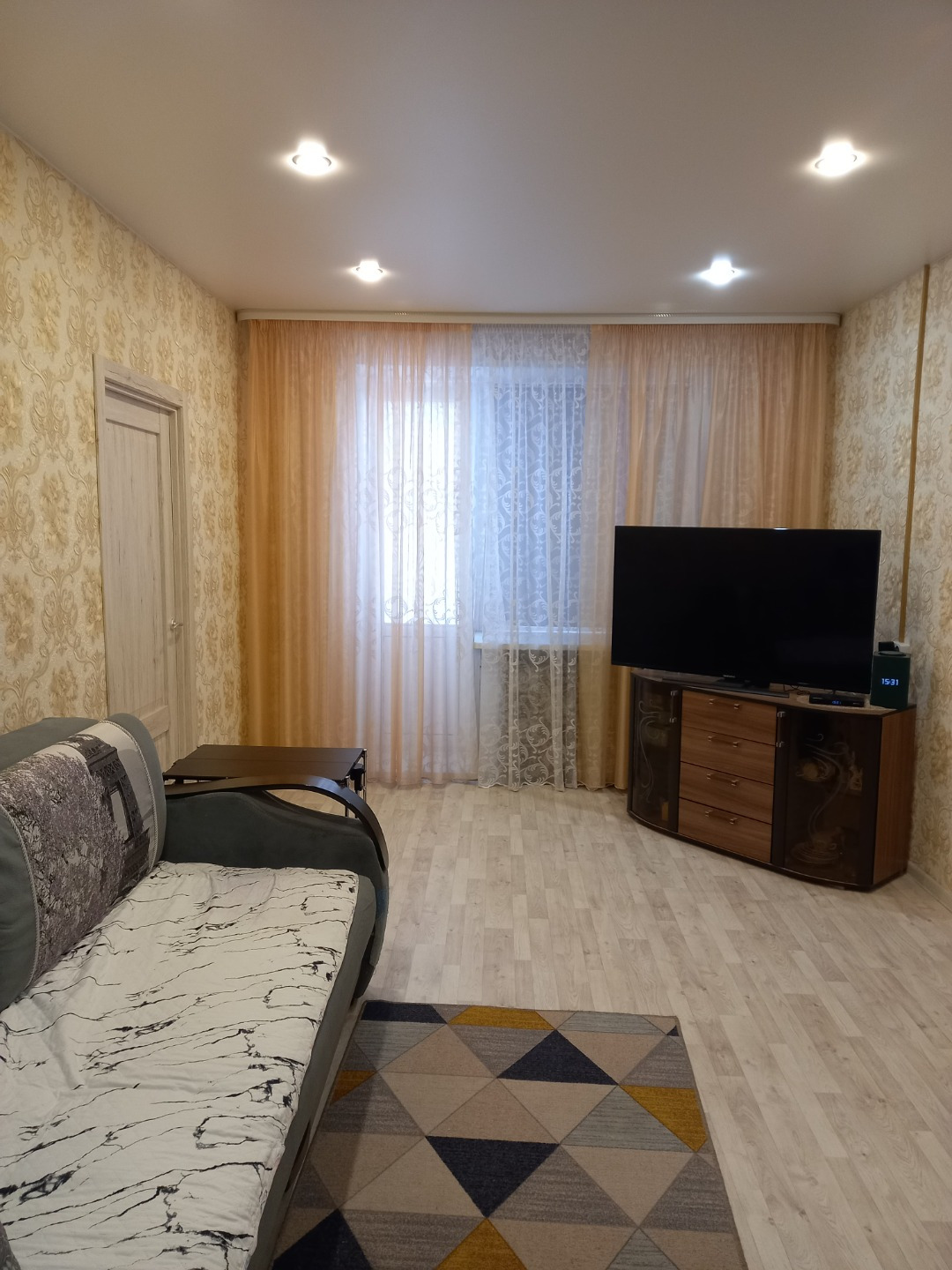Продам квартиру в отличном состоянии. Комнаты смежные.