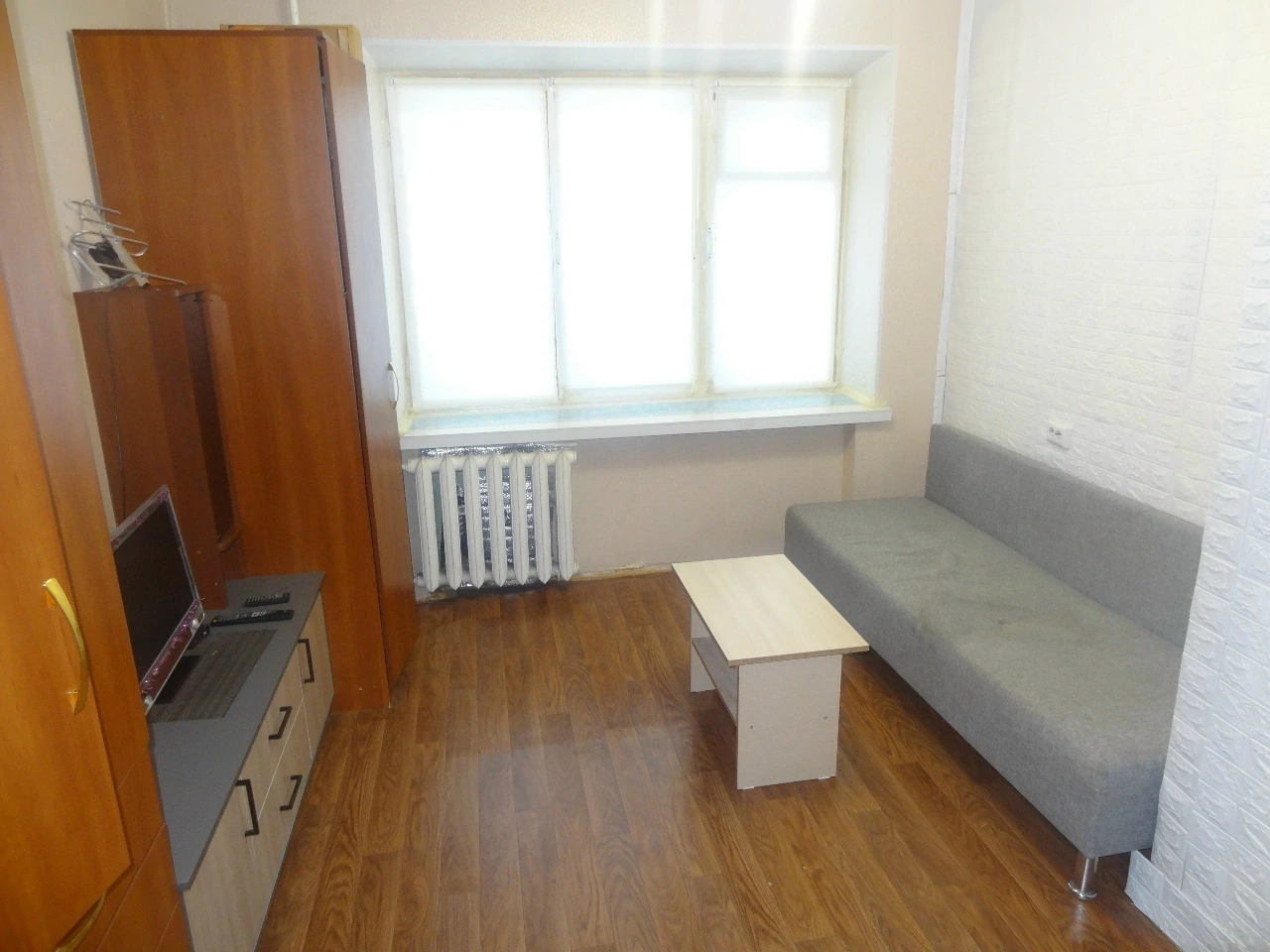 ПРОДАЕТСЯ 1-к.КВАРТИРА -ул.Тимме-9/3 (г.Архангельск)

- в кирп. доме, этаж 1/9,
- площадь общ. 20,7/жил.11,3/ кух.5,1 кв.м.
- состояние простое
- прямая срочная продажа!
- один взрослый собственник!

Торг возможен!
Звоните!